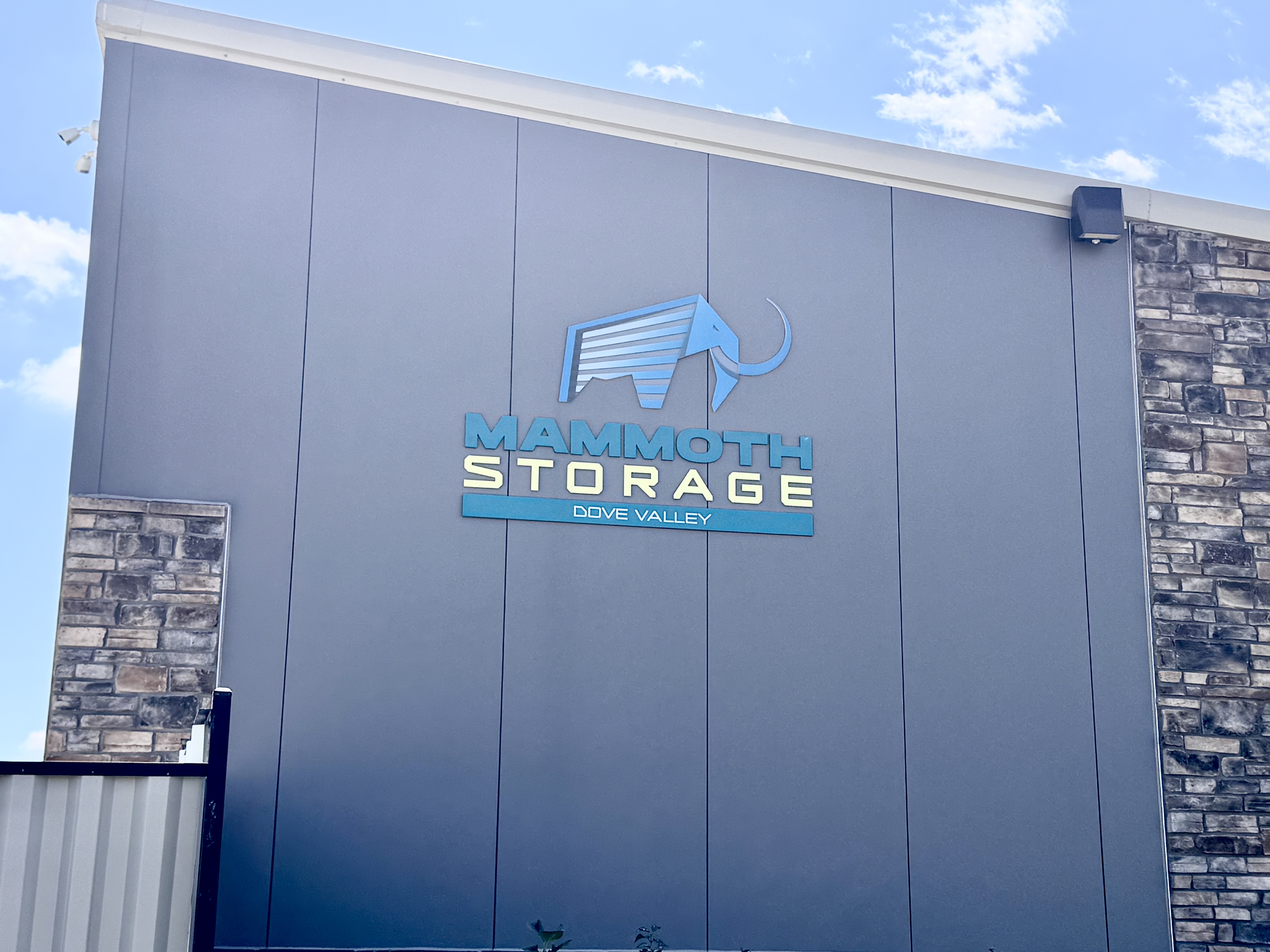 MAMMOTH STORAGE